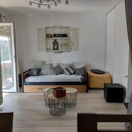 Home Tranquille Dans La Cite Du Mimosa - 2 Etoiles - Axelle Loc'Appart Mandelieu Εξωτερικό φωτογραφία